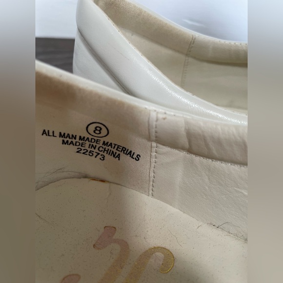 White Floral Applique Slip-on Sneakers - Size 8 - Picture 4 of 7